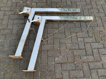 Set van 2 RVS davits, hoog model. beschikbaar voor biedingen