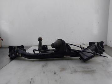 Trekhaak Mercedes-Benz B (W246) 2014 A2463100300 beschikbaar voor biedingen