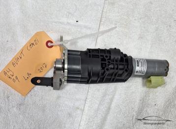 Audi A4 8W B9 Avant Achterklep Motor links 8W9827851A  beschikbaar voor biedingen