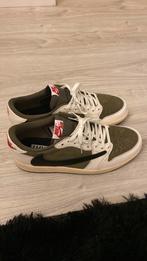Travis Scott Air Jordan 1 Low Olive - Maat 42.5, Ophalen of Verzenden, Nieuw, Overige kleuren, Sneakers of Gympen