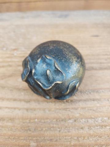 Bronzen Mini Urn - Bloemenmotief beschikbaar voor biedingen