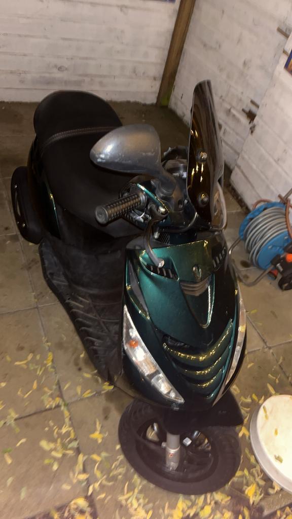 Piaggio Zip 4Takt 2019 brom, Fietsen en Brommers, Scooters | Piaggio, Zo goed als nieuw, Zip, Maximaal 45 km/u, Benzine, Ophalen