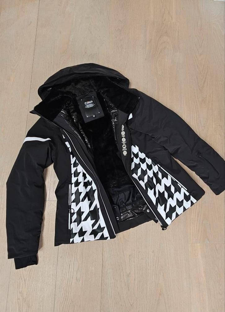 CMP Ski Jas - Stijlvol en Warm!, Kleding | Dames, Wintersportkleding, Zo goed als nieuw, Jack, Maat 42/44 (L), Ophalen of Verzenden