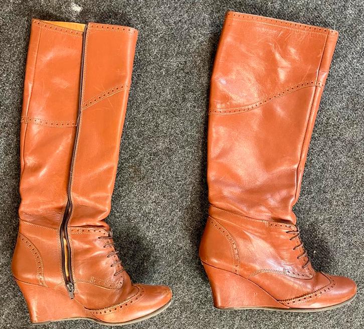 Camilla Norrback Laarzen - Maat 39 (valt als 40), Kleding | Dames, Schoenen, Zo goed als nieuw, Hoge laarzen, Bruin, Ophalen of Verzenden