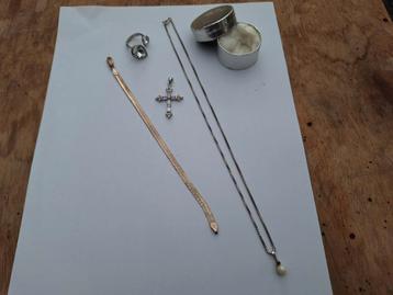 Zilver - zilveren ketting, armband, ring en kruis. beschikbaar voor biedingen