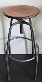 Industriële verstelbare atelierkruk, Huis en Inrichting, Ophalen, Gebruikt, Hout