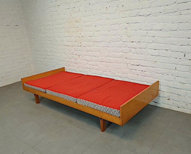 Vintage Sixties Daybed, geheel van hout met losse kussens, Huis en Inrichting, Slaapkamer | Slaapbanken, Gebruikt, 90 cm, 200 cm