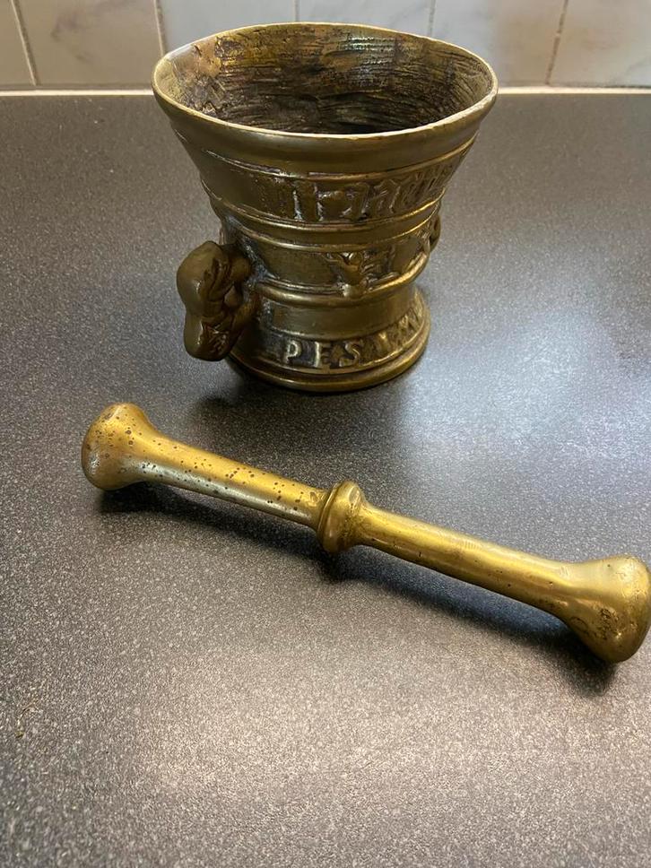 Antieke messing vijzel met stamper, Antiek en Kunst, Antiek | Koper en Brons, Koper, Ophalen of Verzenden