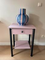 Kasje / nachtkastje roze, Huis en Inrichting, Ophalen of Verzenden, Zo goed als nieuw, Minder dan 45 cm