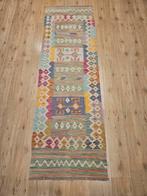 Handgeweven oosterse wollen kelim loper 245x76, Huis en Inrichting, Stoffering | Tapijten en Kleden, Info@SlatsAntiek.nl, Crème