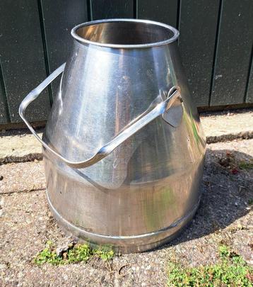 Vintage RVS melkemmer roestvrijstaal emmer melkbus decoratie beschikbaar voor biedingen