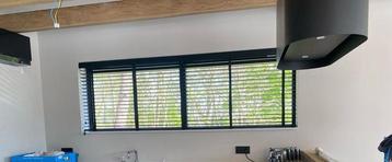 Prachtige houten jaloezie NIEUW IN VERPAKKING verkeerde maat beschikbaar voor biedingen