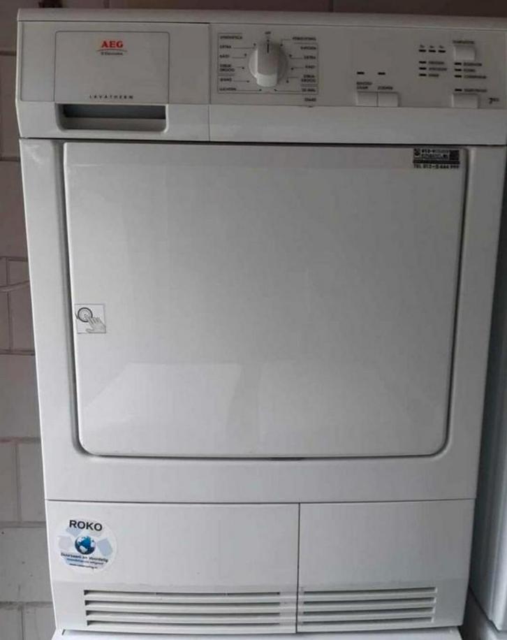 Zeer nette schone condens droger te koop. € 150,-, Huis en Inrichting, Badkamer | Complete badkamers, Zo goed als nieuw, Ophalen