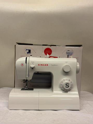 Singer tradition 2282 naaimachine zo goed als nieuw beschikbaar voor biedingen