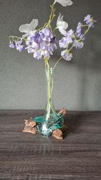 Glazen vaas op houten voet, Overige kleuren, Ophalen of Verzenden, Minder dan 50 cm, Glas