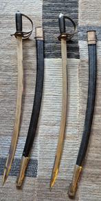 Koppel 2 oude/vintage zwaarden met schede., Verzamelen, Militaria | Algemeen, Ophalen of Verzenden, Overige soorten, Azië, Zwaard of Sabel
