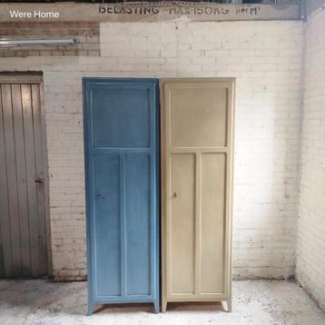 Brocante smalle kast kasten 1deurs oude  beschikbaar voor biedingen
