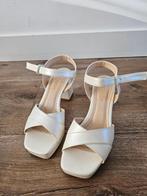 Bruids schoenen, Wit, Ophalen of Verzenden, Onbekend, Schoenen met hoge hakken