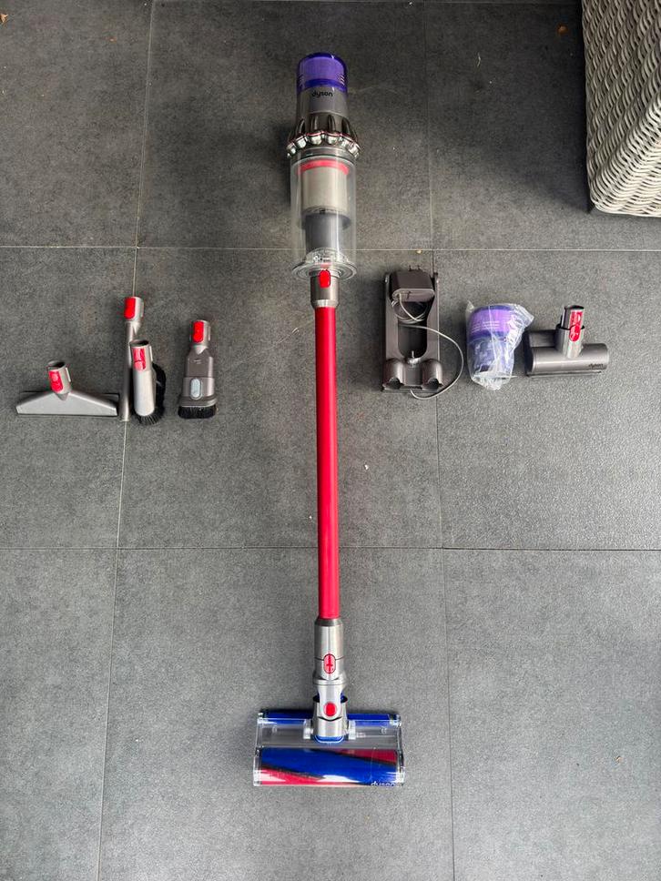 Dyson V11 Fluffy 2023 zgan, compleet & schoon, Witgoed en Apparatuur, Stofzuigers, Zo goed als nieuw, Ophalen of Verzenden