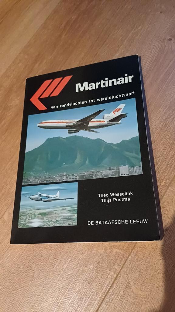 Martinair: Van rondvluchten tot wereldluchtvaart, Verzamelen, Luchtvaart en Vliegtuigspotten, Ophalen of Verzenden