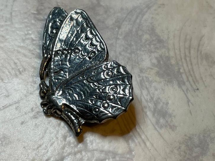 Oude metalen broche, vlinder, Sieraden, Tassen en Uiterlijk, Antieke sieraden, Broche, Overige materialen, Ophalen