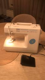 Naaimachine Merk Hema, Antiek en Kunst, Antiek | Naaimachines, Ophalen of Verzenden