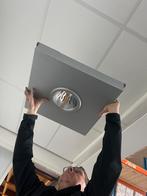 Plafondlamp met grijze behuizing, Ophalen of Verzenden, Zo goed als nieuw, Metaal, Minder dan 50 cm