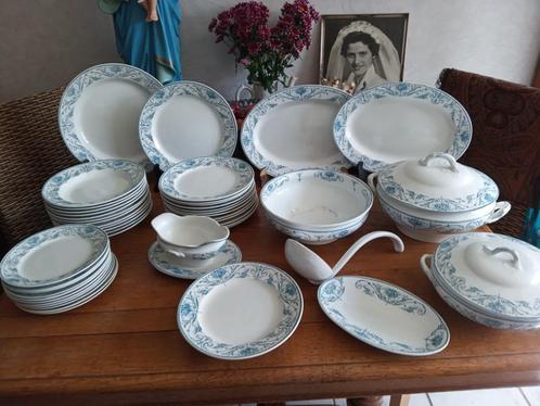 12persoons eetservies B.F.K serie LOUIS XV1, Antiek en Kunst, Antiek | Servies compleet, Ophalen
