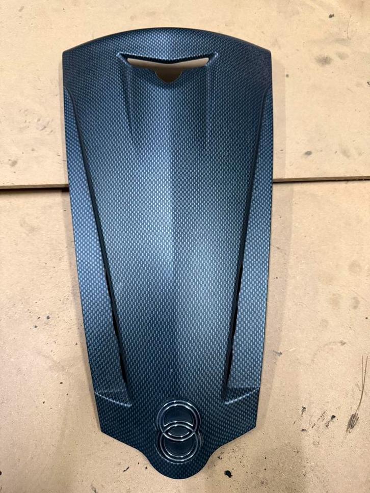 Orgineel “ carbon “ voorneuskapje gilera runner 125/180, Motoren, Tuning en Styling, Ophalen of Verzenden