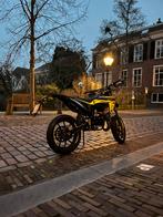 Schakelbrommer sherco 50cc, 6 versnellingen, Zo goed als nieuw, 50 cc, Ophalen