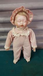 piorseleinen baby, slapend, Diversen, Rommelmarktspullen, Ophalen of Verzenden, 'T Olde Gre-j, Info@toldegrej.nl, Endepoelstraat 20f Didam