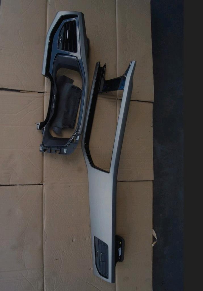 Dashboard 2G0858560B Met sfeerverlichting, Auto-onderdelen, Interieur en Bekleding, Ophalen of Verzenden