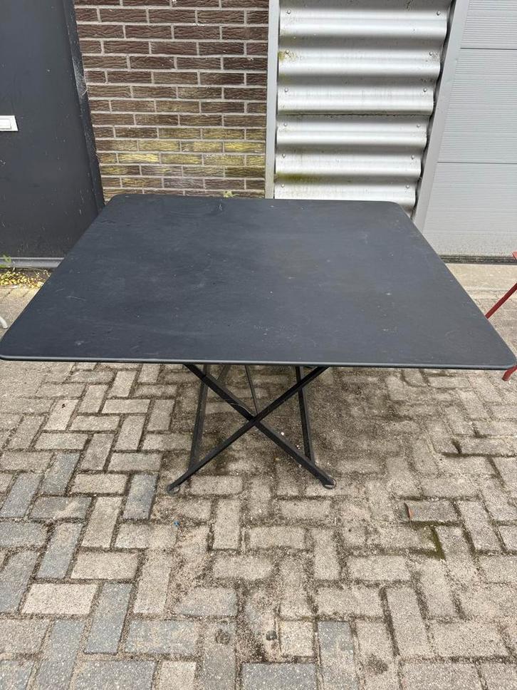 Fermob CARACTÈRE klaptafel 128x128, Huis en Inrichting, Tafelonderdelen, Gebruikt, Tafelblad, 100 tot 150 cm, Vierkant, Metaal