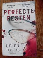 Perfecte resten - Helen Fields, Boeken, Thrillers, Gelezen, Ophalen of Verzenden