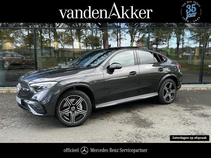 Mercedes-Benz GLC 300e AMG Coupé // Trekhaak // Panoramadak, Auto's, Mercedes-Benz, Bedrijf, Te koop, GLC Coupé, 360° camera, 4x4