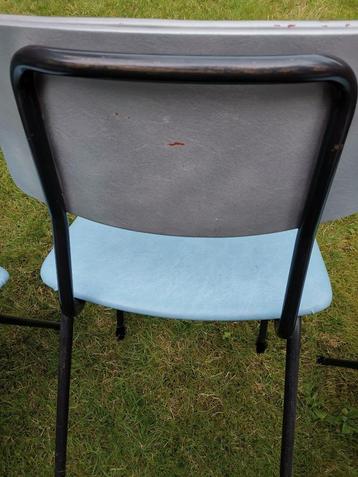 4 gispen eettafelstoelen beschikbaar voor biedingen