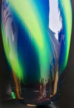 Vaas mondgeblazen kleurrijk blauw geel groen erg dik glas, Blauw, Ophalen of Verzenden, Minder dan 50 cm, Glas