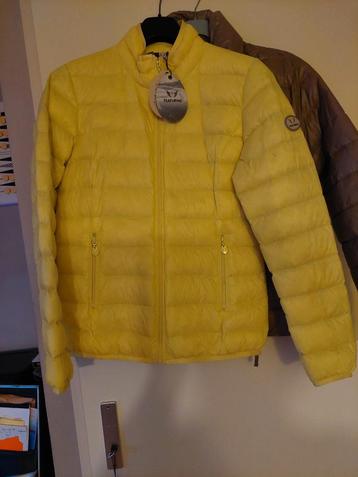 FEATURING JASJE beschikbaar voor biedingen