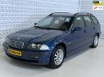 BMW 3-serie Touring 318i - KOPPAKKING DEFECT (2001), Auto's, BMW, Achterwielaandrijving, 4 cilinders, Blauw, Origineel Nederlands