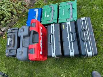 Diverse gereedschapkisten parat hilti b en w beschikbaar voor biedingen