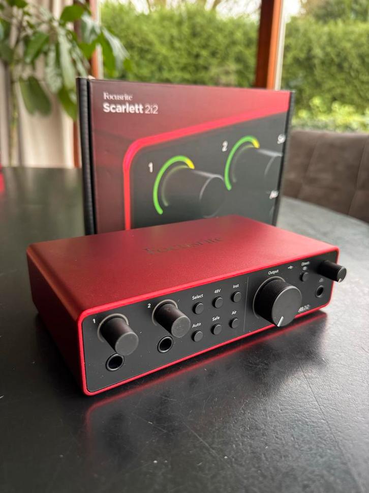 Focusrite Scarlett 2i2, Computers en Software, Pc speakers, Zo goed als nieuw, Ophalen of Verzenden