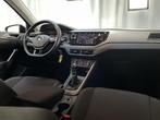 Volkswagen Polo 1.0 TSI Comfortline Parkeersensoren Navigati, Voorwielaandrijving, Gebruikt, Met garantie (alle), Traction-control