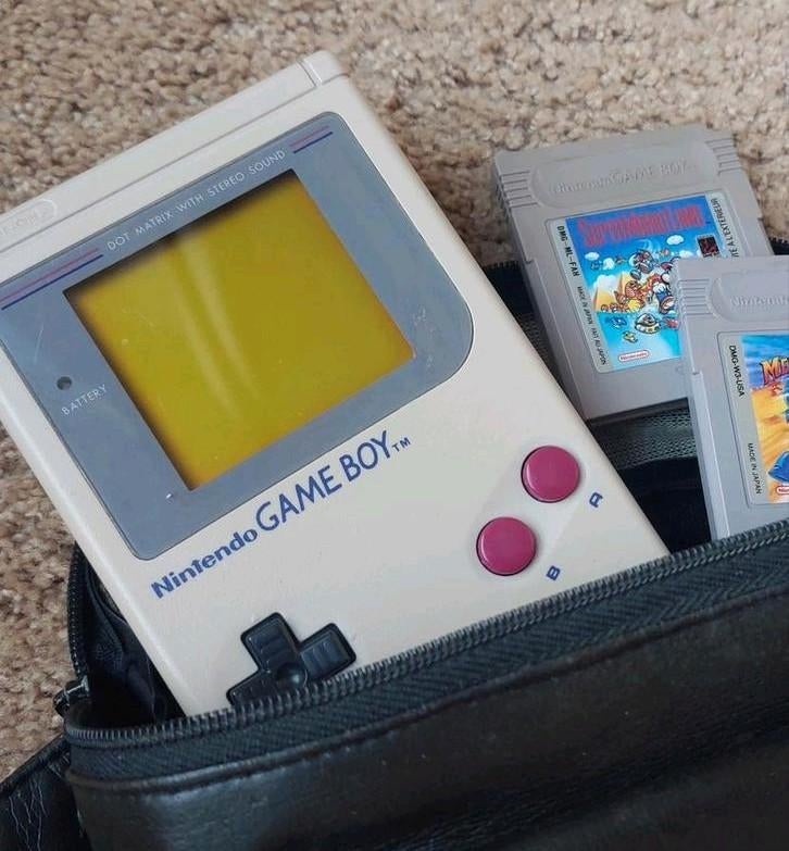 Prachtige Gameboy Classic 2x spel en tasje, Ophalen of Verzenden, Zo goed als nieuw