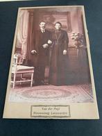 kabinetfoto cabinetfoto echtpaar Leeuwarden Van der Peijl, Verzamelen, Foto's en Prenten, Verzenden, Voor 1940, Zo goed als nieuw