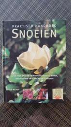 Praktisch Handboek Snoeien 9789059200999, Boeken, Ophalen of Verzenden, Zo goed als nieuw