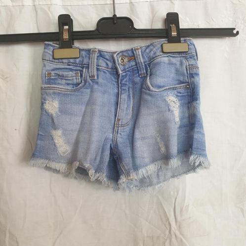 Stoere korte spijkerbroek. Mt 110. Merk Zara Girls, Kinderen en Baby's, Kinderkleding | Maat 110, Zo goed als nieuw, Meisje, Broek