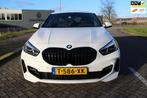 BMW 1-serie 118i_AUTOMAAT_LEER_NETTE AUTO_M-SPORT_LUX UITVOE, 65 €/maand, 136 pk, Gebruikt, Wit