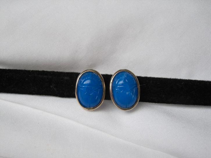 Oorbellen  verguld / blauwe chalcedoon scarabee, Sieraden, Tassen en Uiterlijk, Antieke sieraden, Oorbellen, Verguld, Verzenden