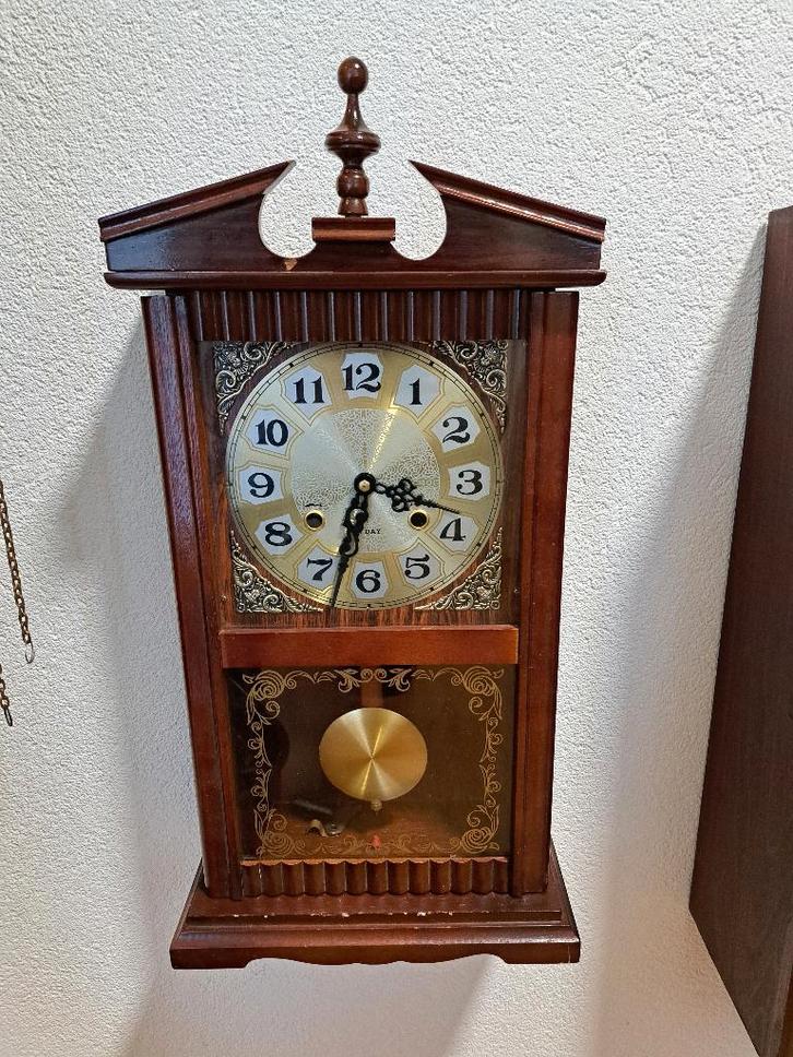 Wandklokje 31 dagen uurwerk, Antiek en Kunst, Antiek | Klokken, Ophalen