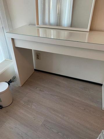 Make-up tafel met spiegel